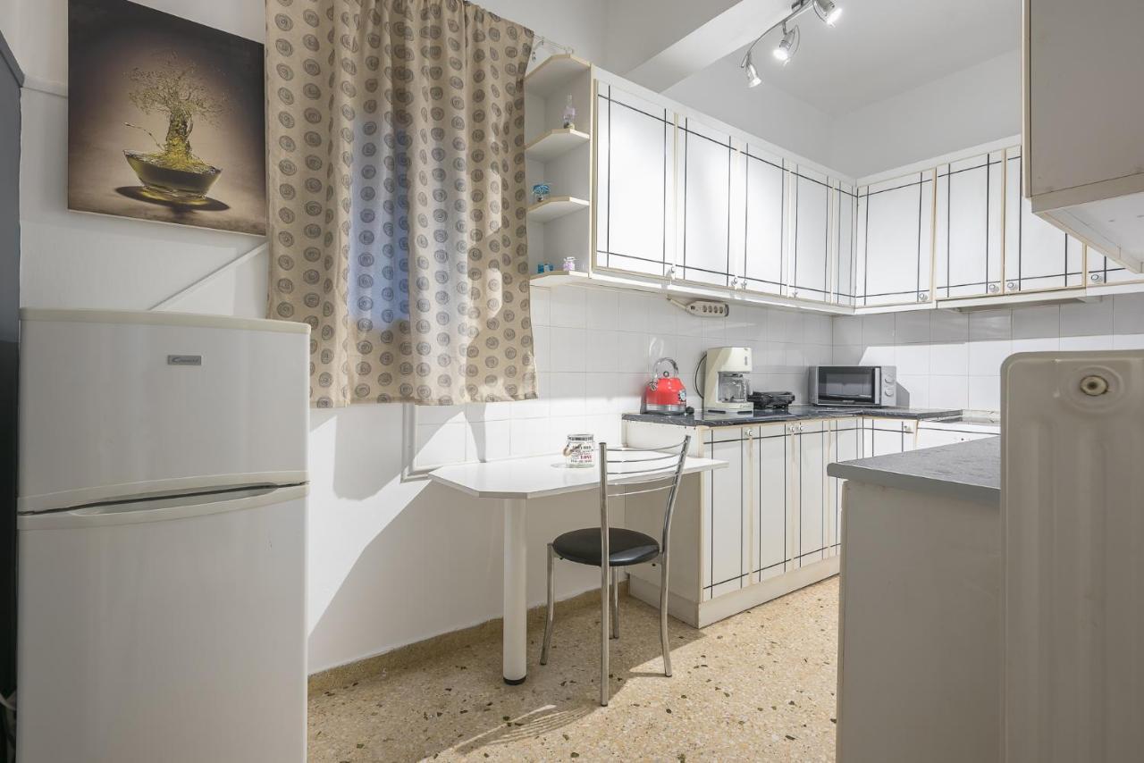 Boutique Acropolis Apartment By Cloudkeys - Just 5 Minutes Walk To Acropolis Museum Athena Bagian luar foto