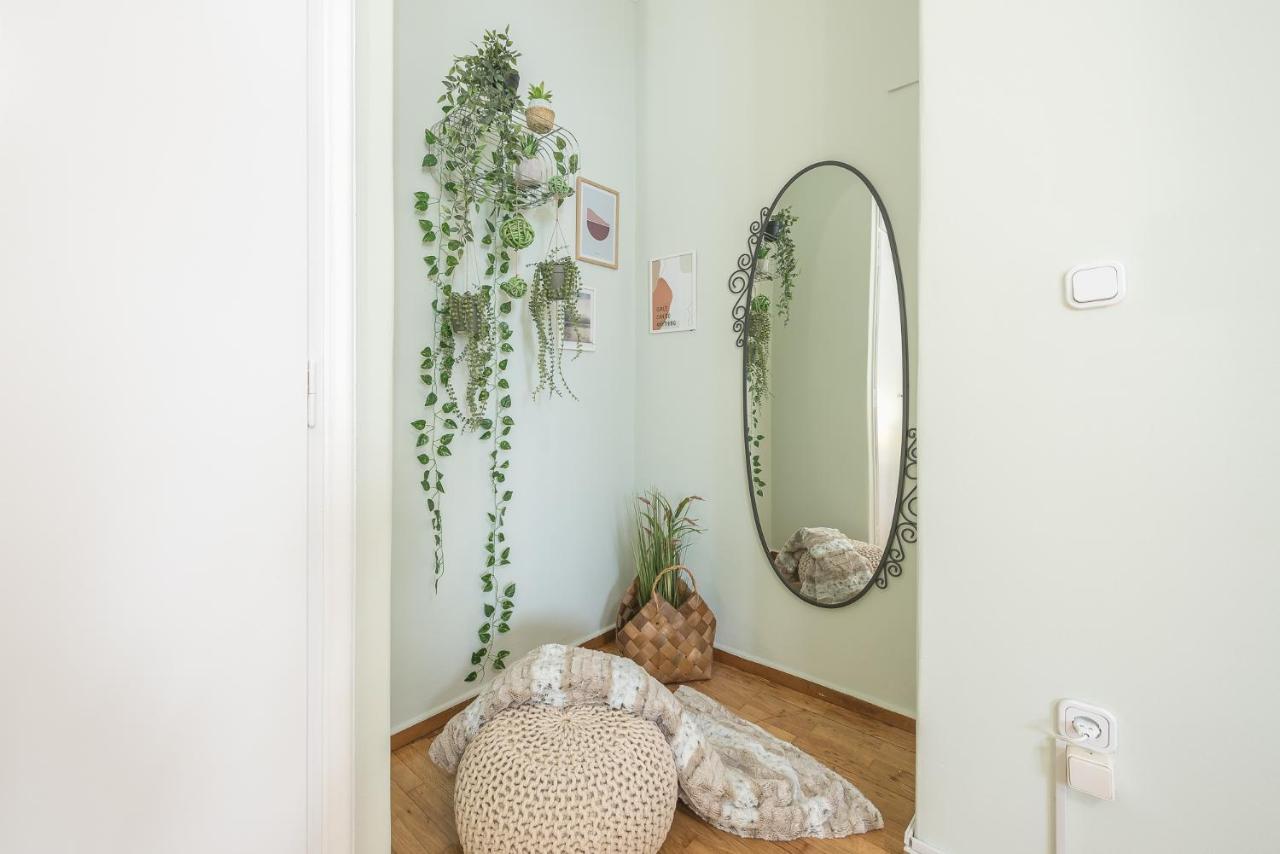 Boutique Acropolis Apartment By Cloudkeys - Just 5 Minutes Walk To Acropolis Museum Athena Bagian luar foto